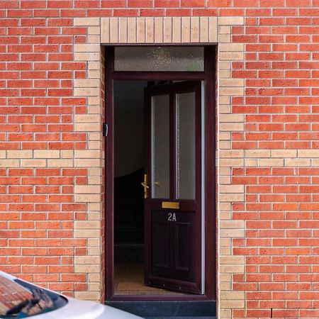 Stayright- 2 Bedroom House, Centrally Located & Close Walk To City Centre Cardiff Extérieur photo