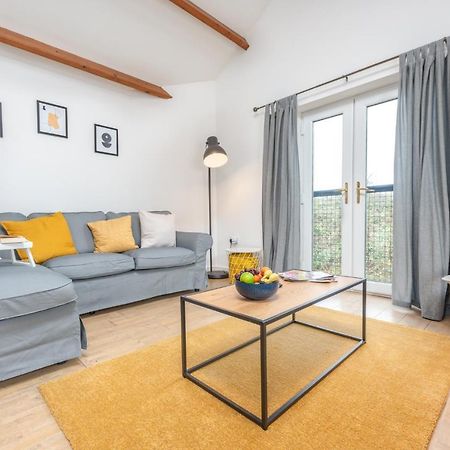 Stayright- 2 Bedroom House, Centrally Located & Close Walk To City Centre Cardiff Extérieur photo