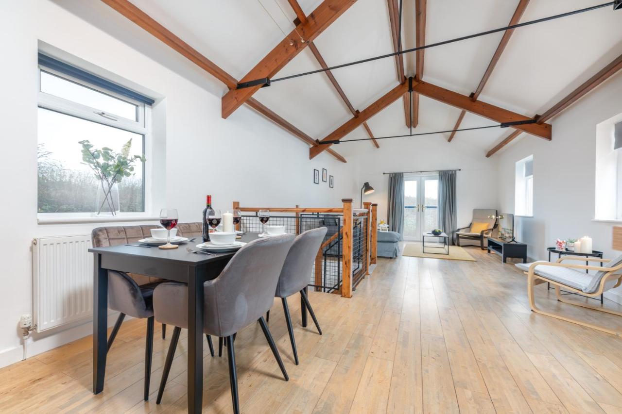 Stayright- 2 Bedroom House, Centrally Located & Close Walk To City Centre Cardiff Extérieur photo