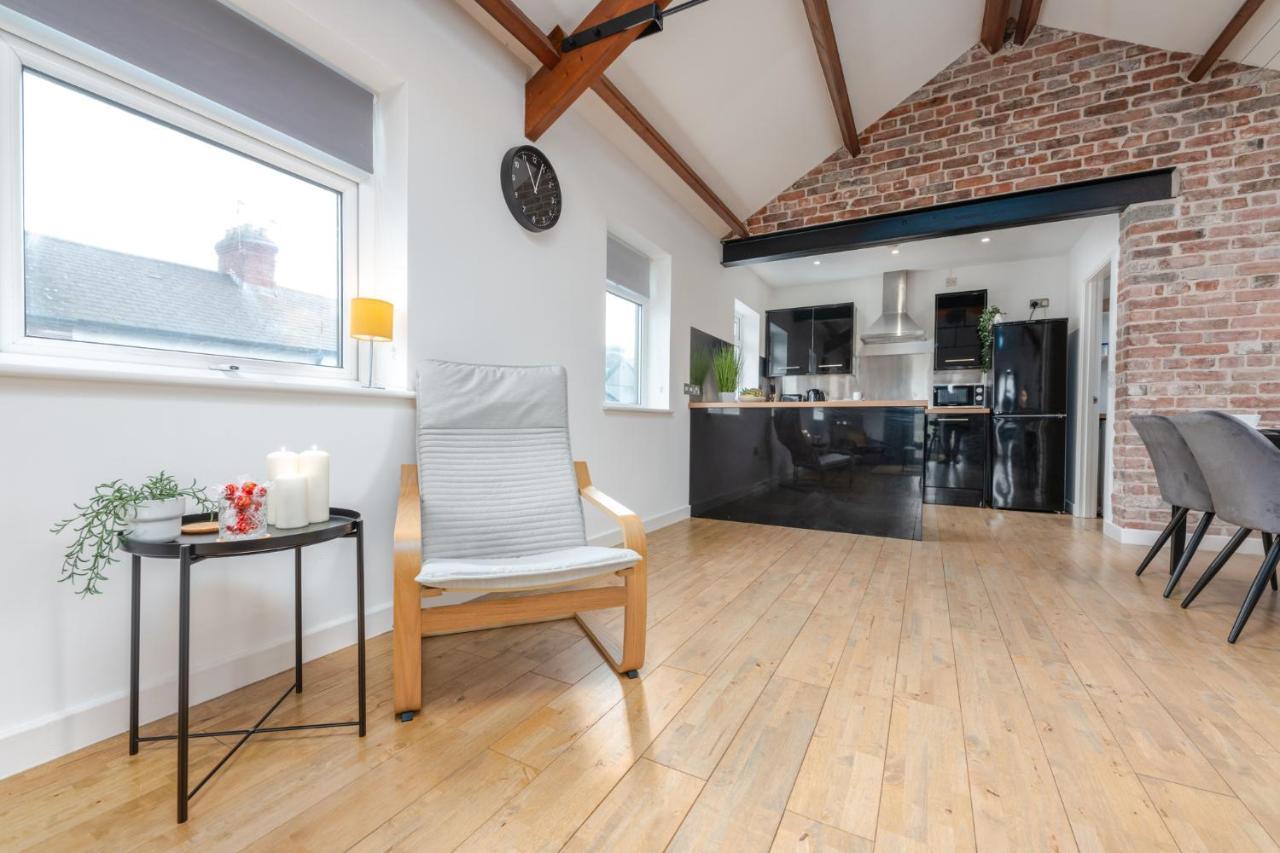 Stayright- 2 Bedroom House, Centrally Located & Close Walk To City Centre Cardiff Extérieur photo