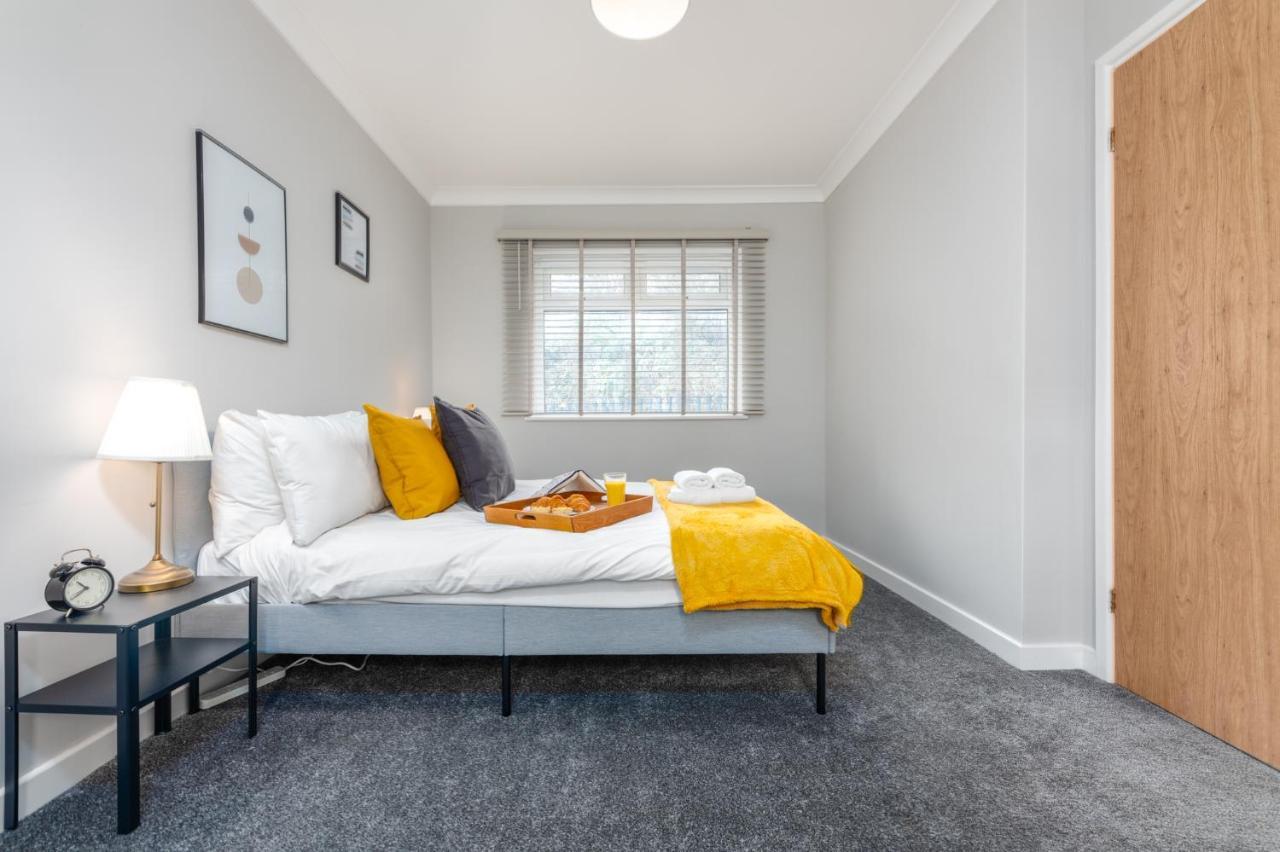 Stayright- 2 Bedroom House, Centrally Located & Close Walk To City Centre Cardiff Extérieur photo